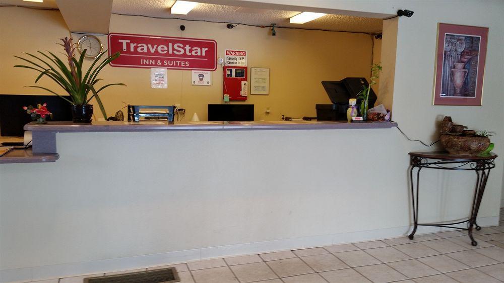 קולורדו ספרינגס Travelstar Inn & Suites מראה חיצוני תמונה