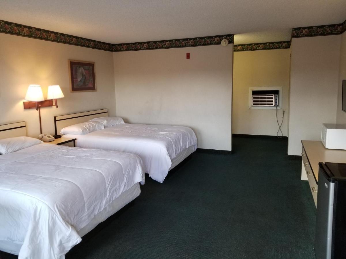 קולורדו ספרינגס Travelstar Inn & Suites מראה חיצוני תמונה